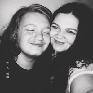 Meet your Posher, Emilie